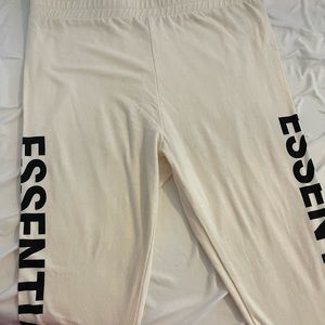 Authentic cream essentials leggings, used, size S.